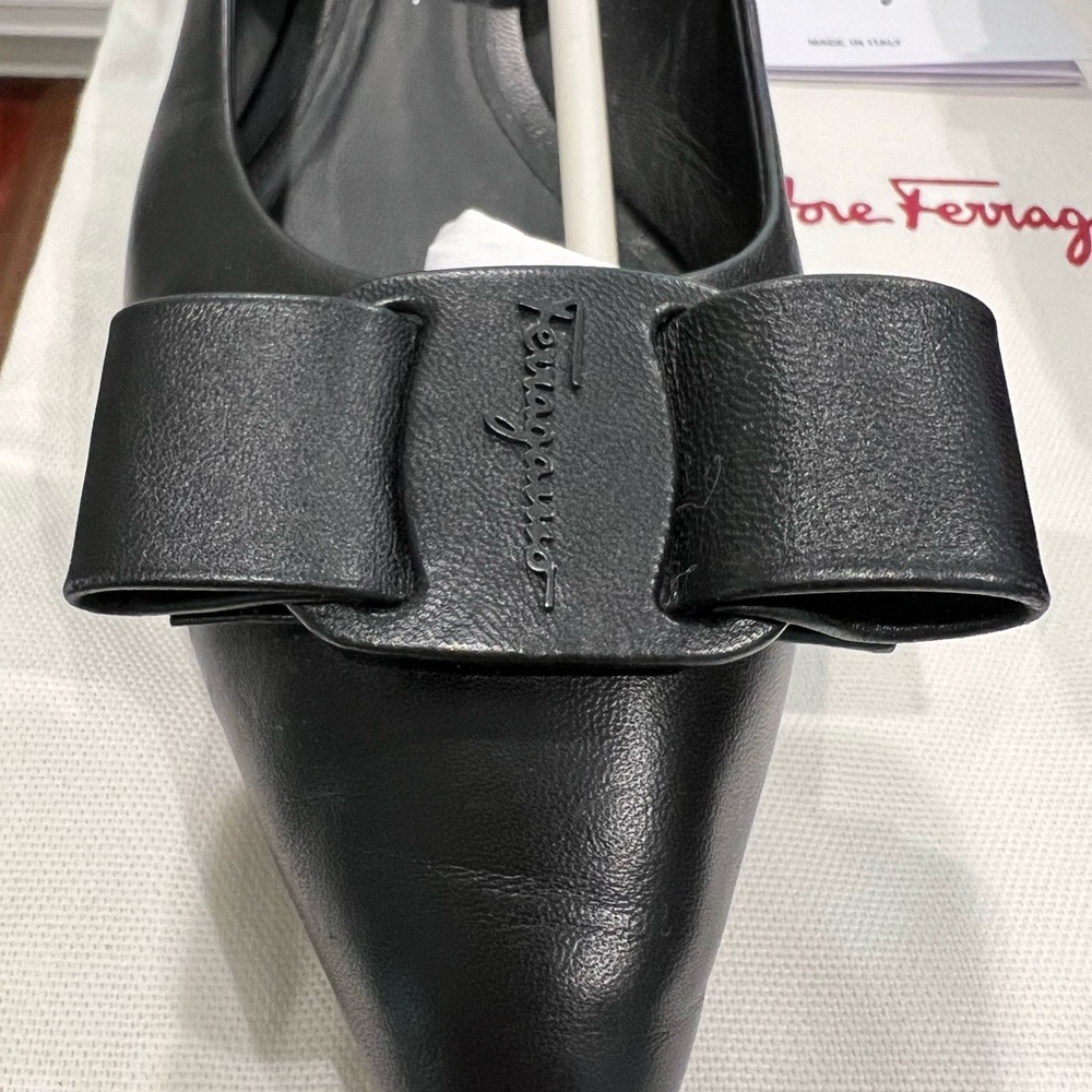 Salvatore Ferragamo VIVA pump. Black Nappa Calf leather - Picture 3 of 8